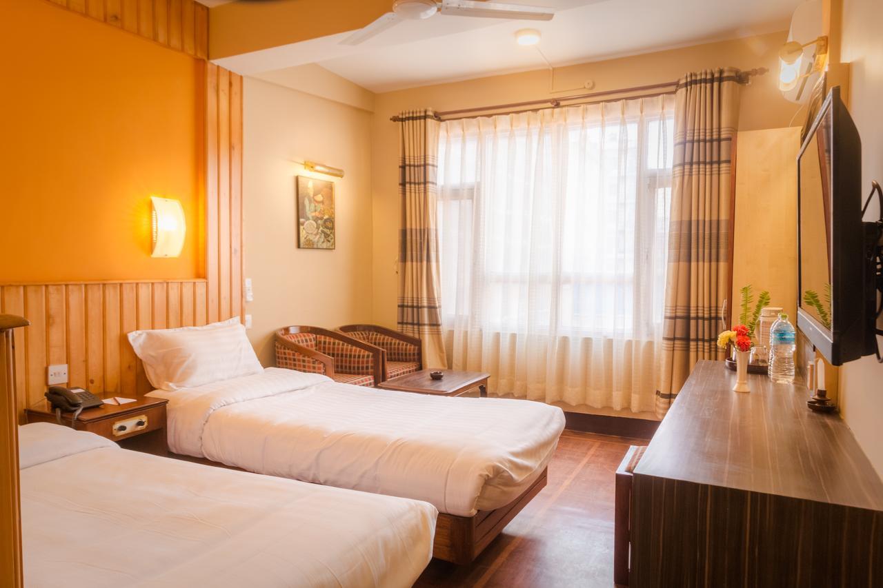 Little Nepal Inn Kathmandu Bagian luar foto