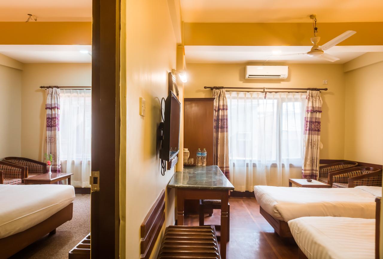 Little Nepal Inn Kathmandu Bagian luar foto