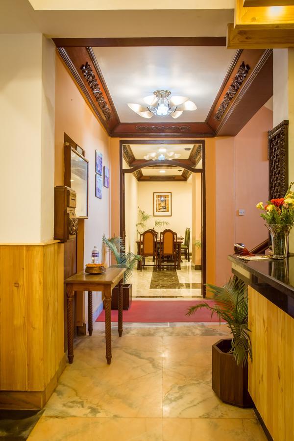 Little Nepal Inn Kathmandu Bagian luar foto