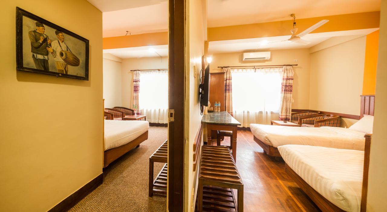 Little Nepal Inn Kathmandu Bagian luar foto