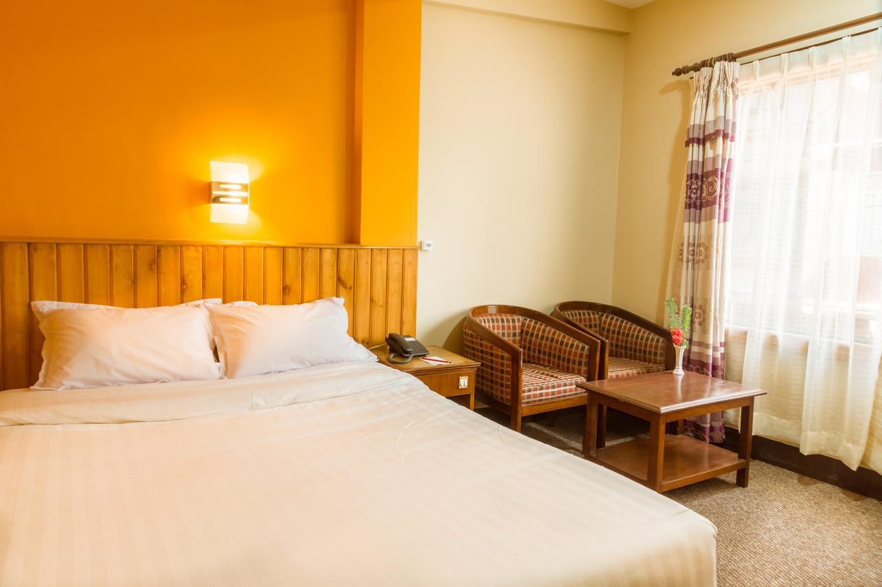 Little Nepal Inn Kathmandu Bagian luar foto