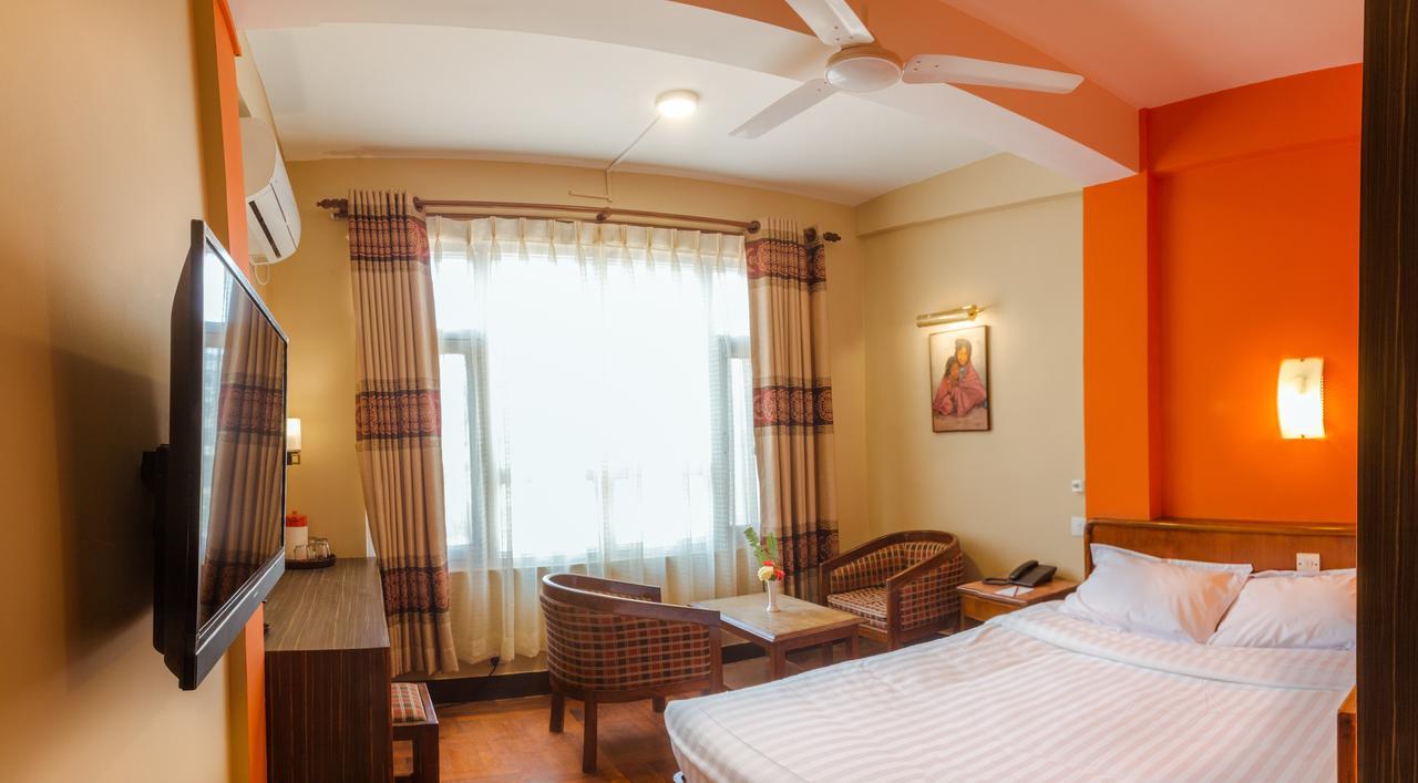 Little Nepal Inn Kathmandu Bagian luar foto